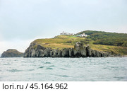 Мыс Брюса и маяк Бюссе, вид с моря (2015 год). Стоковое фото, фотограф Римма Тельнова / Фотобанк Лори