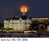 Училищный дом имени Петра Великого (2024 год). Стоковое фото, фотограф Вячеслав Голубцов / Фотобанк Лори