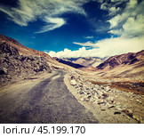 Road in Himalayas. Ladakh, India. Стоковое фото, фотограф Дмитрий Рухленко / Фотобанк Лори
