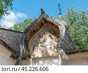 Святые ворота Знаменского собора. Великий Новгород (2023 год). Стоковое фото, фотограф Александр Щепин / Фотобанк Лори