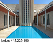 House-museum of Professor of Chemistry, first president of Israel Chaim Weizmann (2024 год). Редакционное фото, фотограф Irina Opachevsky / Фотобанк Лори