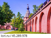 Башня и стена, Тульский Кремль, Тула (2023 год). Стоковое фото, фотограф Baturina Yuliya / Фотобанк Лори