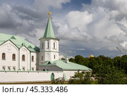 Ратная палата, город Пушкин, Санкт-Петербург, Россия. Здание Ратной палаты построено в Царском Селе в период с 1913 по 1917 годы. С 2014 года в здании Ратной палаты расположен военно-исторический музей «Россия в Великой войне», посвящённый Первой мировой войне. (2024 год). Редакционное фото, фотограф Андрей Степанов / Фотобанк Лори