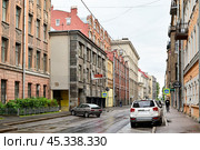 Город Санкт-Петербург, улица Яблочкова (2023 год). Редакционное фото, фотограф Александр Тараканов / Фотобанк Лори