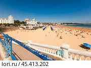 Sardinero beach of Santander in summer. Cantabria. Spain (2019 год). Редакционное фото, фотограф Татьяна Яцевич / Фотобанк Лори