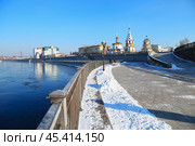 Набережная реки Ангара, Иркутск. Стоковое фото, фотограф Римма Тельнова / Фотобанк Лори