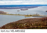 Top view of the city of Togliatti and the Zhigulevskaya hydroelectric station. Стоковое фото, фотограф Акиньшин Владимир / Фотобанк Лори