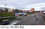 Рублевское шоссе и наземный вестибюль станции метро "Кунцевская" БКЛ в Москве. Пасмурный осенний день. Редакционное фото, фотограф Александр Кузнецов / Фотобанк Лори