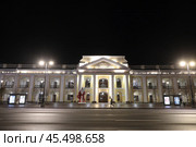 Санкт-Петербург, Гостинный двор ночью. Редакционное фото, фотограф Дмитрий Неумоин / Фотобанк Лори