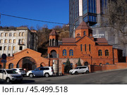 Сурб Геворг армянская апостольская церковь. Редакционное фото, фотограф Яна Савинова / Фотобанк Лори
