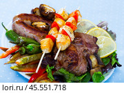 Meshana skara - dish of Bulgarian cuisine. Стоковое фото, фотограф Яков Филимонов / Фотобанк Лори