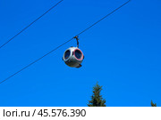 Кабинка на канатной дороге на ВДНХ (2024 год). Редакционное фото, фотограф Роман Лукьянов / Фотобанк Лори