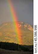 Double rainbow over mountains along Bakhchisaray highway in autumn, Bakhchisaray district, Republic of Crimea, Russia. Стоковое фото, фотограф Алексей Антипов / Фотобанк Лори