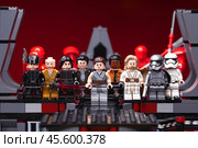 RUSSIAN, SAMARA - February 8, 2019. LEGO STAR WARS. Minifigures Star Wars Characters - Episode 8: The Last Jedi. Kylo Ren, Rey, Phasma, Snoke. Редакционное фото, фотограф Андрей Аркуша / Фотобанк Лори