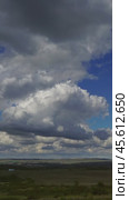 Summer landscape with cloudy sky, timelapse. Стоковое видео, видеограф Михаил Коханчиков / Фотобанк Лори