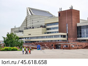 Красноярская краевая филармония. Камерный зал. Город Красноярск, площадь Мира, 2Б (2024 год). Стоковое фото, фотограф Александр Тараканов / Фотобанк Лори