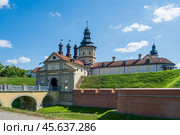 Nesvizh, Belarus - August 15, 2024. Radziwill Castle. Selective focus. Стоковое фото, фотограф Ольга Губская / Фотобанк Лори