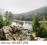 Южный Урал, река Зилим в тумане. The Southern Urals, the Zilim River in the fog. Стоковое фото, фотограф Евгений Романов / Фотобанк Лори