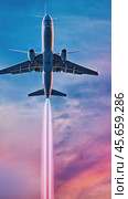Passenger airplane making u turn in sunset sky. Стоковое AI-видео, аниматор Юрий Поздников / Фотобанк Лори