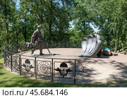 Город Витебск, Беларусь. Памятник воинам-десантникам в парке Победителей (2024 год). Редакционное фото, фотограф Наталья Николаева / Фотобанк Лори