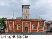 "Пожарное депо с каланчой". Сортавала, улица Карельская, 15 / улица Гагарина, 2 (2019 год). Стоковое фото, фотограф Алексей Иванов / Фотобанк Лори