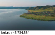 Южный Урал, Башкортостан, Нугушское водохранилище летом. Вид с воздуха. Southern Urals, Bashkortostan, Nugush reservoir in summer. Aerial view. Стоковое видео, видеограф Евгений Романов / Фотобанк Лори