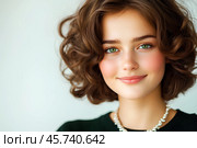 Портрет, молодая красивая зеленоглазая девушка с милой улыбкой. Стоковое AI-изображение, AI-художник Щеголева Ольга / Фотобанк Лори