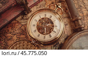 Vintage pocket watch. Vintage background Concept of time history. Стоковое видео, видеограф Андрей Армягов / Фотобанк Лори