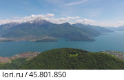 Aerial panorama landscape on Como lake in Italy (2017 год). Стоковое видео, видеограф Михаил Коханчиков / Фотобанк Лори