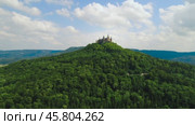 Hohenzollern Castle, Germany. Aerial FPV drone flights. (2018 год). Стоковое видео, видеограф Андрей Армягов / Фотобанк Лори