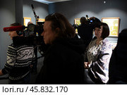 Открытие выставки народной артистки Российской Федерации Валентины Ивановны Теличкиной. Редакционное фото, фотограф Дмитрий Неумоин / Фотобанк Лори