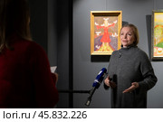 Открытие выставки народной артистки Российской Федерации Валентины Ивановны Теличкиной. Редакционное фото, фотограф Дмитрий Неумоин / Фотобанк Лори