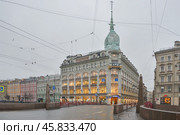 Санкт-Петербург. Набережная реки Мойки, Красный мост, улица Гороховая (2016 год). Редакционное фото, фотограф Александр Алексеев / Фотобанк Лори