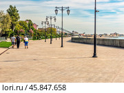 Tereshkova embankment in the city of Evpatoria. Редакционное фото, фотограф Владимир Ушаров / Фотобанк Лори