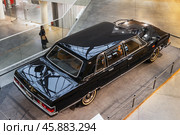 GAZ-14 Chaika, top view. Редакционное фото, фотограф EugeneSergeev / Фотобанк Лори