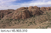 Rock formations and stacked stones in Mongolia. Стоковое видео, видеограф Михаил Коханчиков / Фотобанк Лори