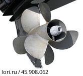 Подвесной лодочный мотор с гребным винтом на белом фоне. Outboard boat motor with propeller on white background. Стоковое фото, фотограф Татьяна Д / Фотобанк Лори