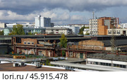 Цеха завода "Пневмостроймашина", Екатеринбург, Сибирский тракт, 8 (2019 год). Стоковое фото, фотограф Алексей Иванов / Фотобанк Лори