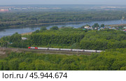 Электровоз ЭП2К с пассажирским поездом на перегоне Уфа - Дёма, Республика Башкортостан (2019 год). Стоковое фото, фотограф Алексей Иванов / Фотобанк Лори
