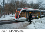 Москва, Россия - 9 февраля 2019 - Трамвай на улице города. Редакционное фото, фотограф YuryKara / Фотобанк Лори