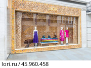 Dior Boutique on New Bond Street: Luxury Fashion Storefront. London, UK, 21 May 2023. Редакционное фото, фотограф Zydrius Tartenis / Фотобанк Лори