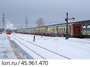 Зимний пейзаж остановочного пункта "Верхняя Пышма. Музей", город Верхняя Пышма, Свердловская область. Редакционное фото, фотограф Алексей Иванов / Фотобанк Лори