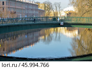 Река Мойка, Краснофлотский мост - вид с Поцелуева моста. Санкт-Петербург (2018 год). Стоковое фото, фотограф Александр Алексеев / Фотобанк Лори