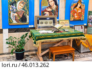 Татарская национальная галерея в мусульманском зале.  Храм Всех религий. Город Казань (2024 год). Редакционное фото, фотограф Александр Тараканов / Фотобанк Лори
