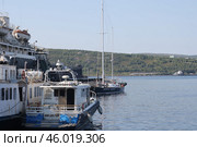 Чисто- можно плыть (2023 год). Редакционное фото, фотограф KSENIYA MICHBA / Фотобанк Лори