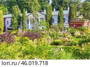Псково-Печерский Успенский монастырь — русский православный мужской монастырь летом (2024 год). Стоковое фото, фотограф FotograFF / Фотобанк Лори