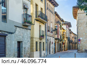 Street in Olite, Navarre, Spain (2018 год). Стоковое фото, фотограф Boris Breytman / Фотобанк Лори