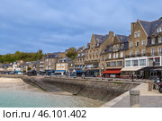 View of waterfront in Cancale, France (2016 год). Стоковое фото, фотограф Boris Breytman / Фотобанк Лори