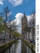 view of Oude Kerk, Delft, Netherlands (2016 год). Стоковое фото, фотограф Boris Breytman / Фотобанк Лори