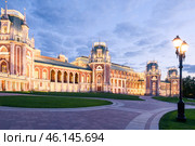Evening view of the Ensemble of the Tsaritsyno Estate, the Grand Palace. Moscow, Russia (2009 год). Стоковое фото, фотограф Константин Лабунский / Фотобанк Лори